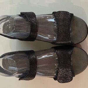 Dansko Sonnet Black Shimmer Sandals, EU 41/US 10-10.5 NWOT
